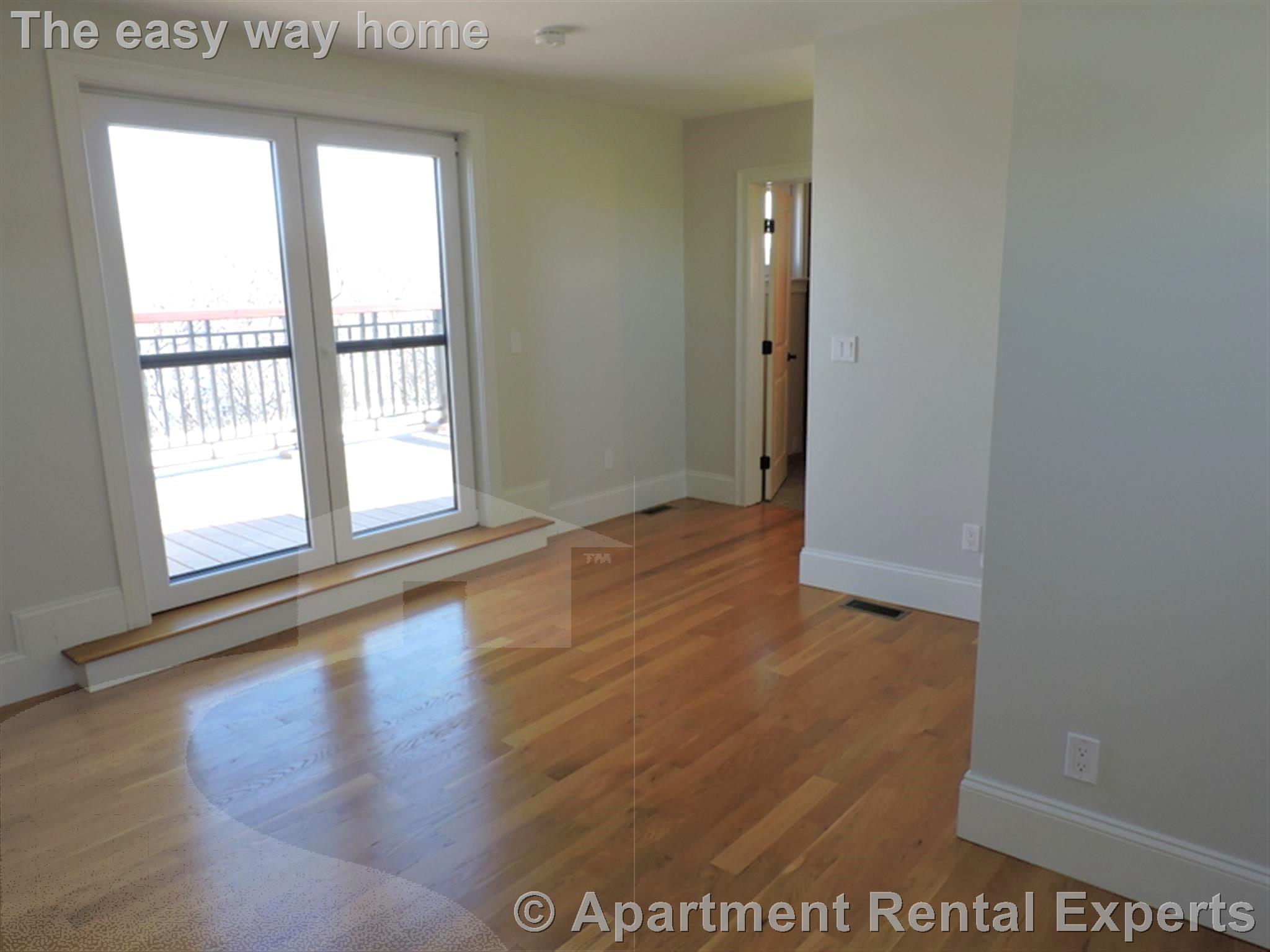 168 Hampshire, Central Square