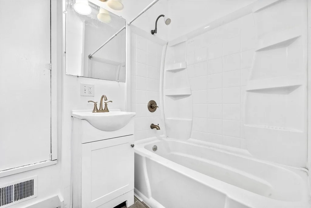 48 Ashland St, Malden