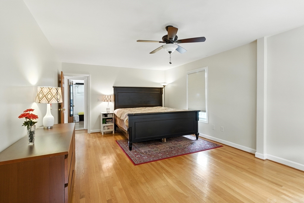 254 Park St, West Roxbury