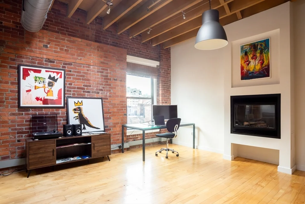 111 Beach St, Leather District