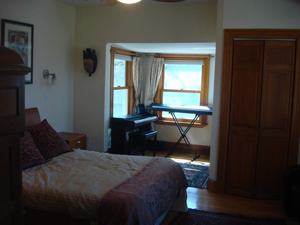 57 Pleasant St, Newton Centre