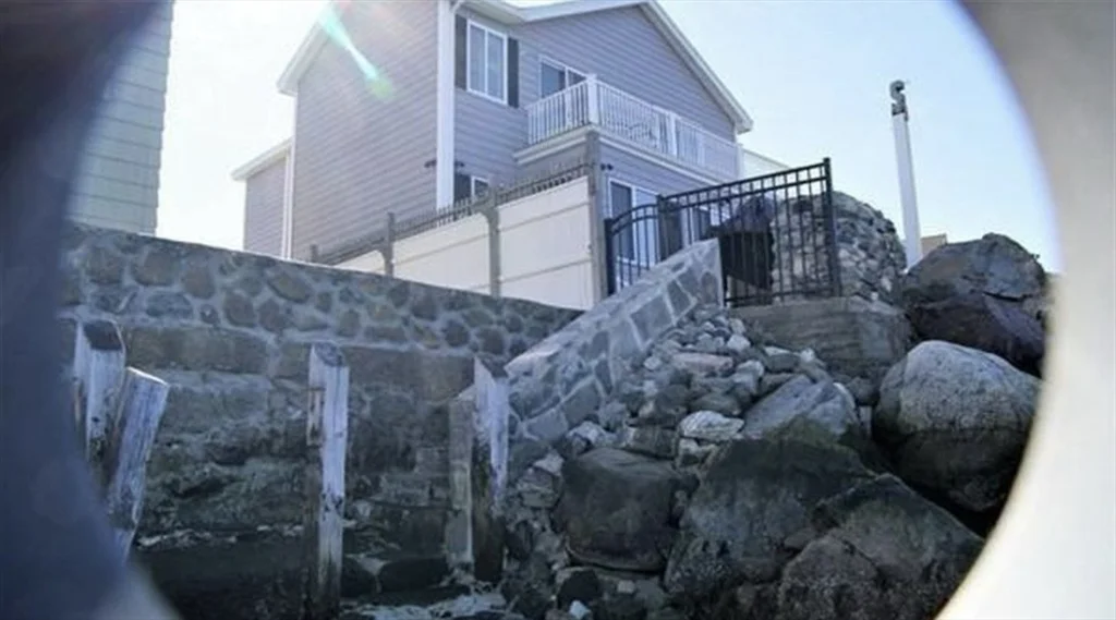 39 Castle Rd, Nahant