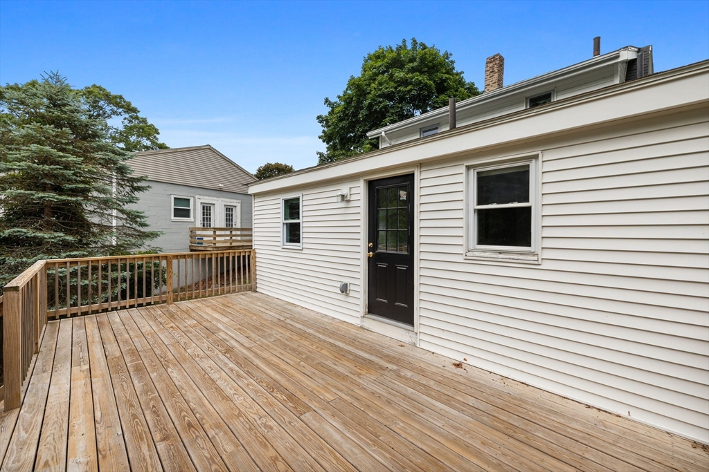 28 Greenwood Ave, Weymouth