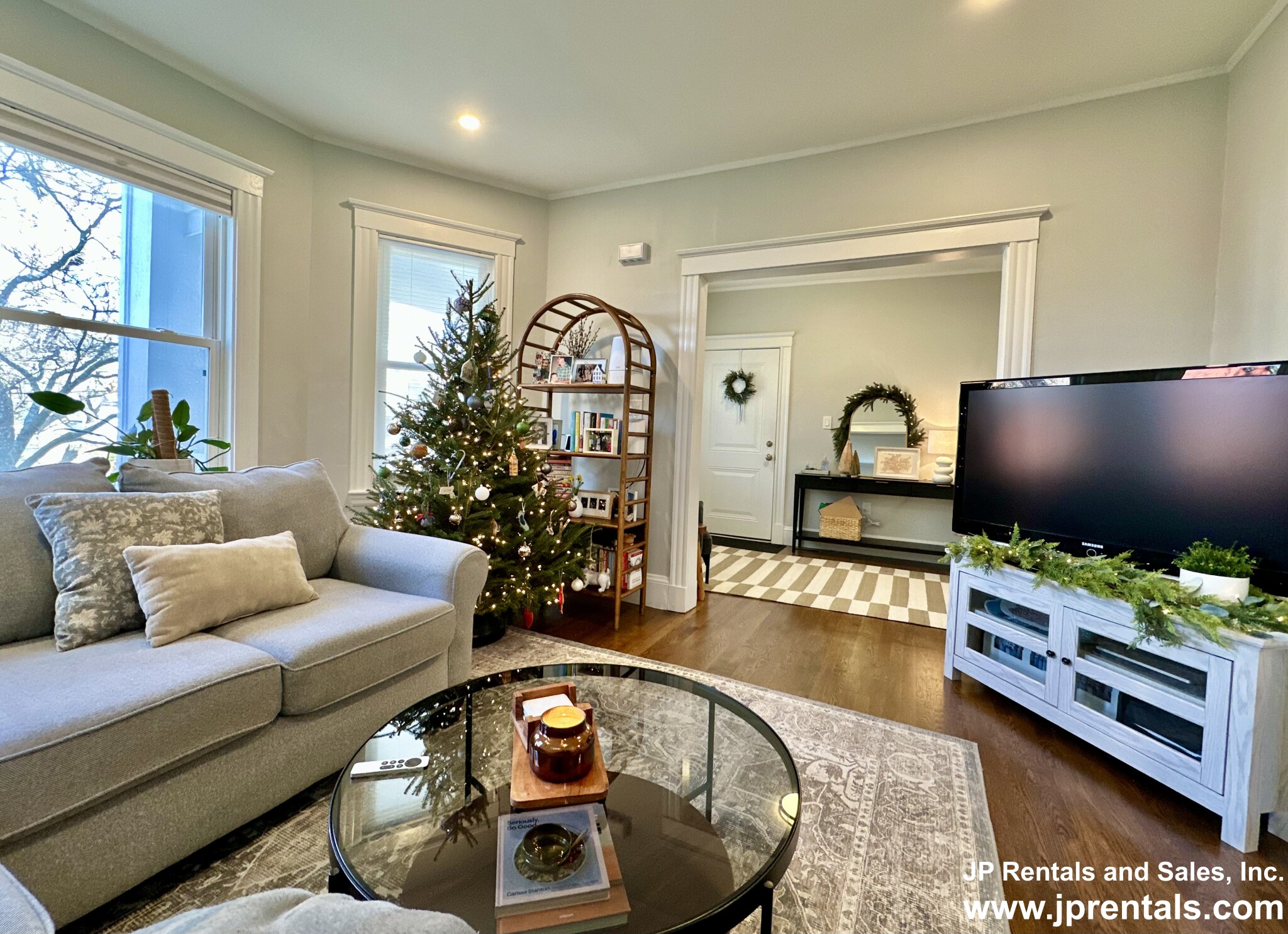 38 Robeson St, Jamaica Plain