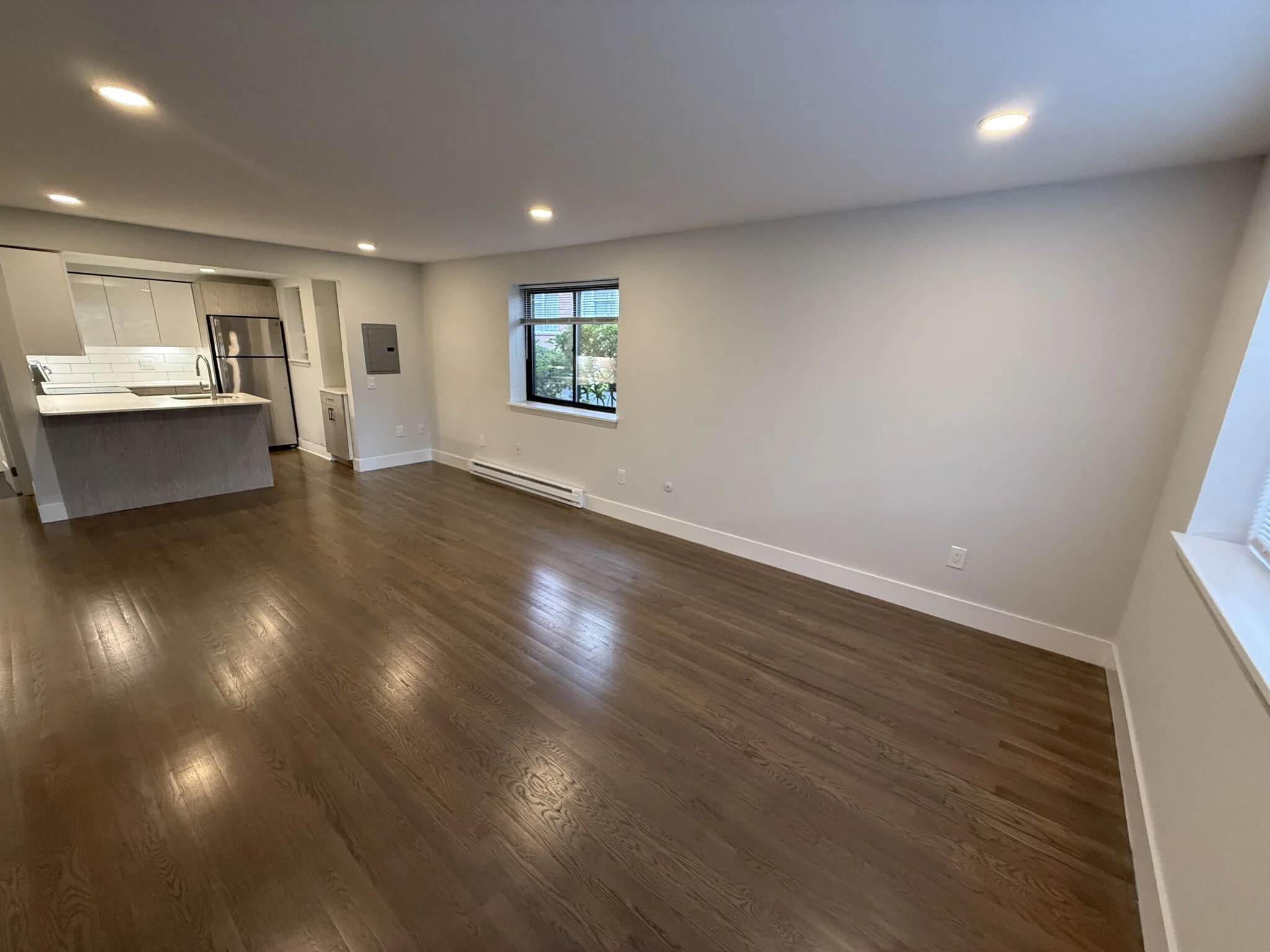 320 Hammond Pond Pkwy, Chestnut Hill