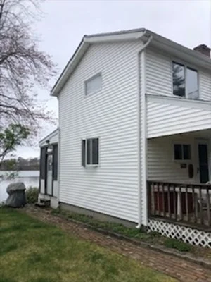 670 Eastside Rd, Wrentham