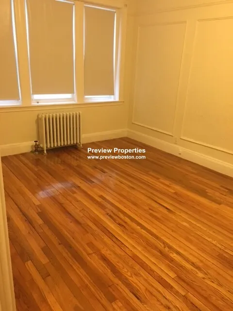 1687 Commonwealth Ave, Brighton