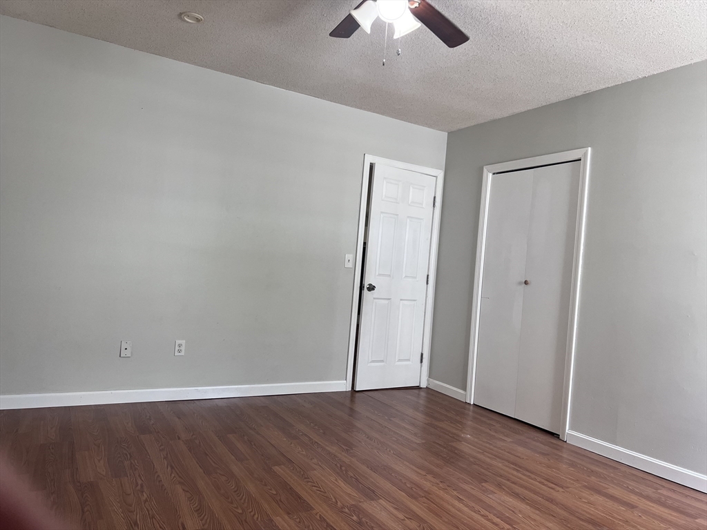 991 County St, Fall River