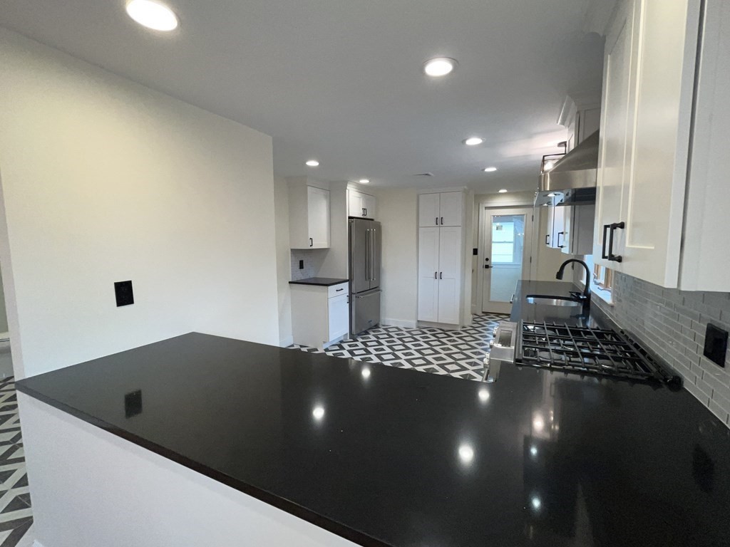 8 Lyman Ave, Medford