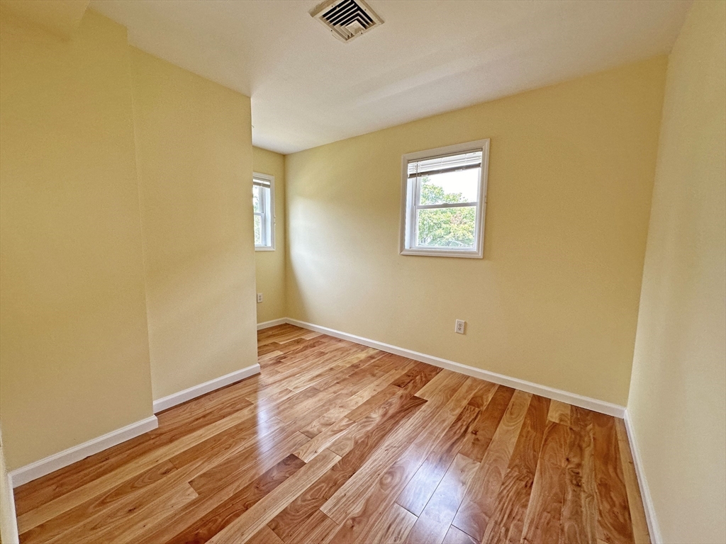 30 Salisbury Rd, Newton Corner