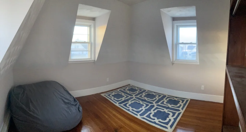 4 Charles St, Winthrop