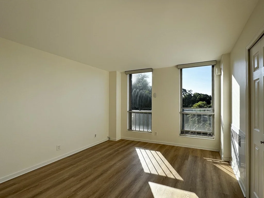 99 Pond Ave, Brookline Village
