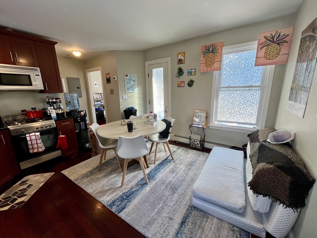 228 Hurley St, East Cambridge