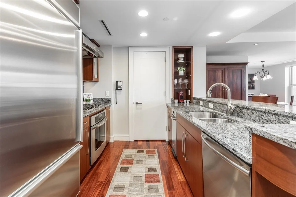 4 Battery Wharf, North End