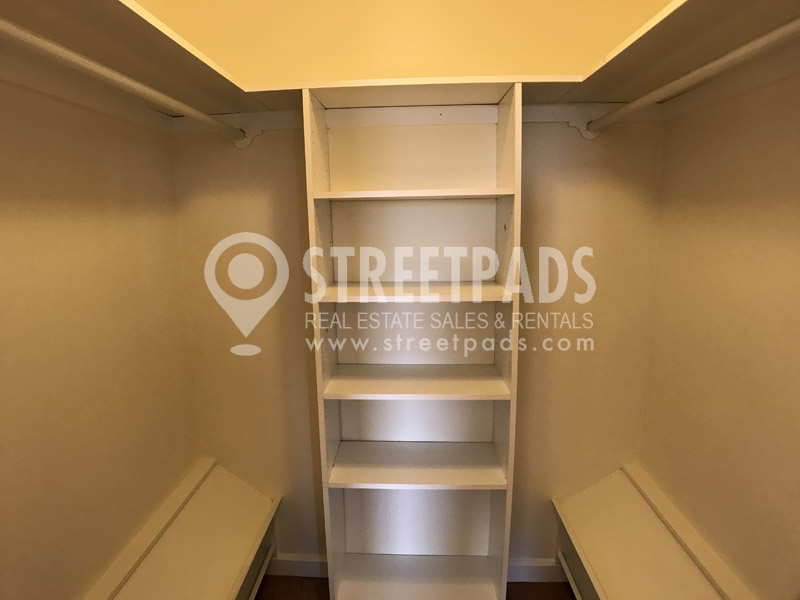 60 Brattle St, Harvard Square