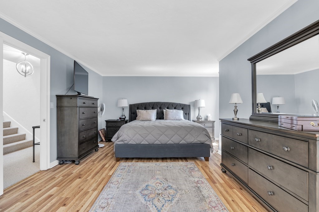 166 Quincy Shore Dr, Quincy