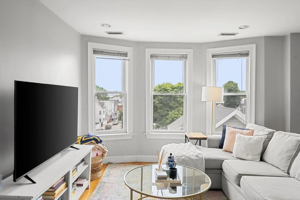 87 M St, South Boston