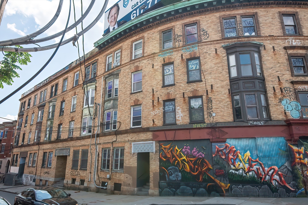 5 Linden St, Allston