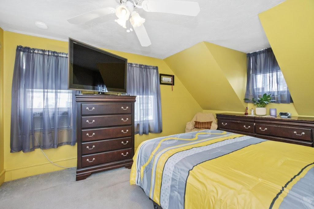 28 Ash St, South Side