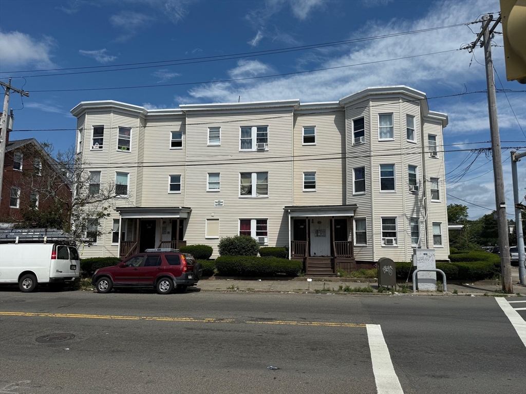 677 Western Ave, Lynn