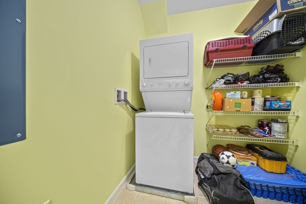 204 Clocktower Dr, Waltham