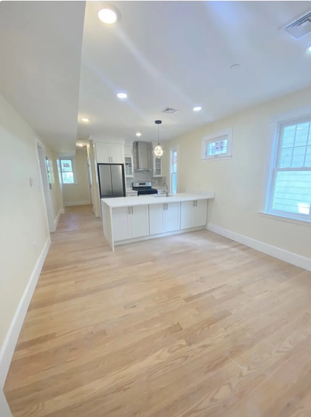 32 Putnam Ave, Riverside