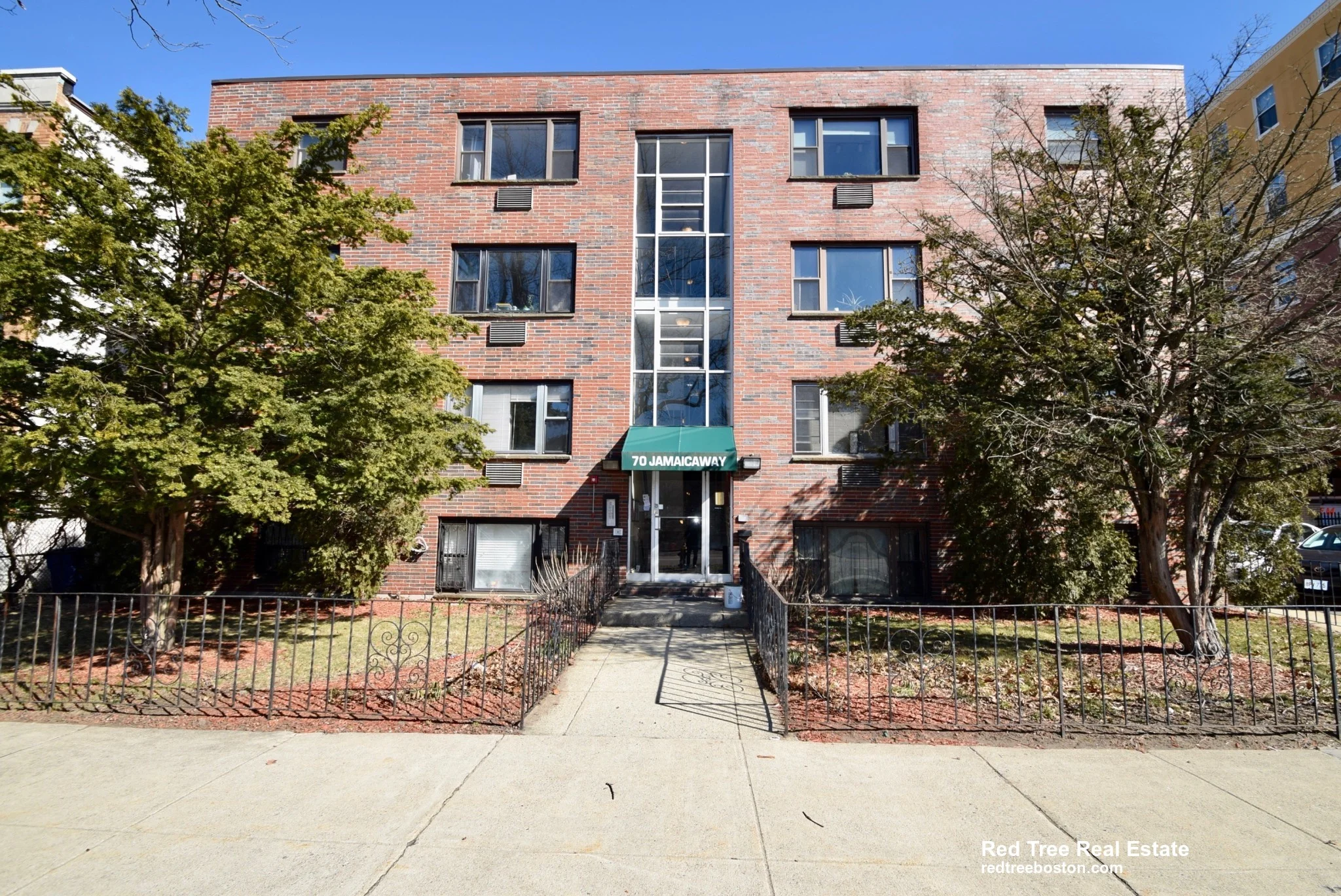 70 Jamaicaway, Jamaica Plain