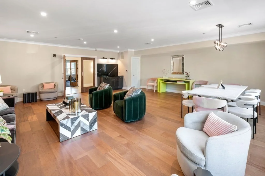 425 Lagrange St, West Roxbury