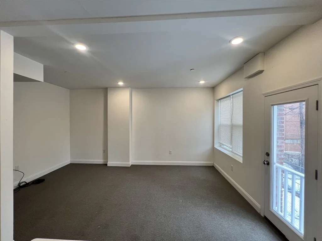 123 Intervale St, Roxbury