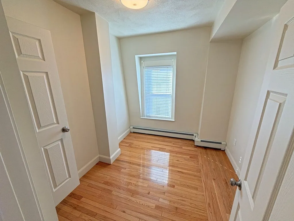 130 West 8th St, South Boston