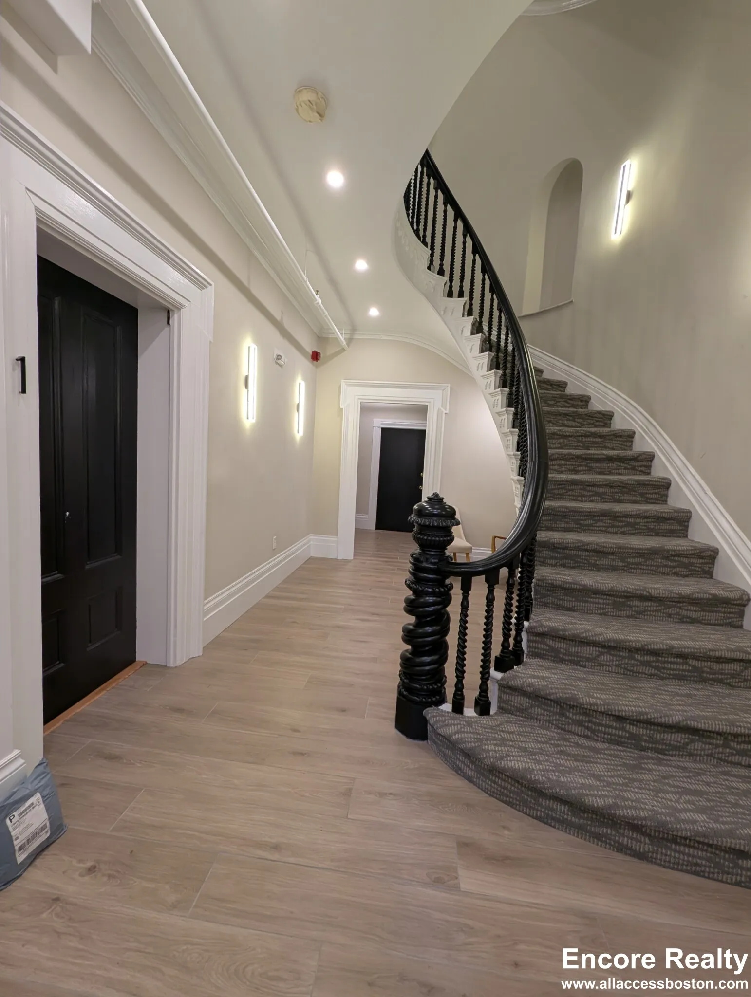 2 Joy St, Beacon Hill