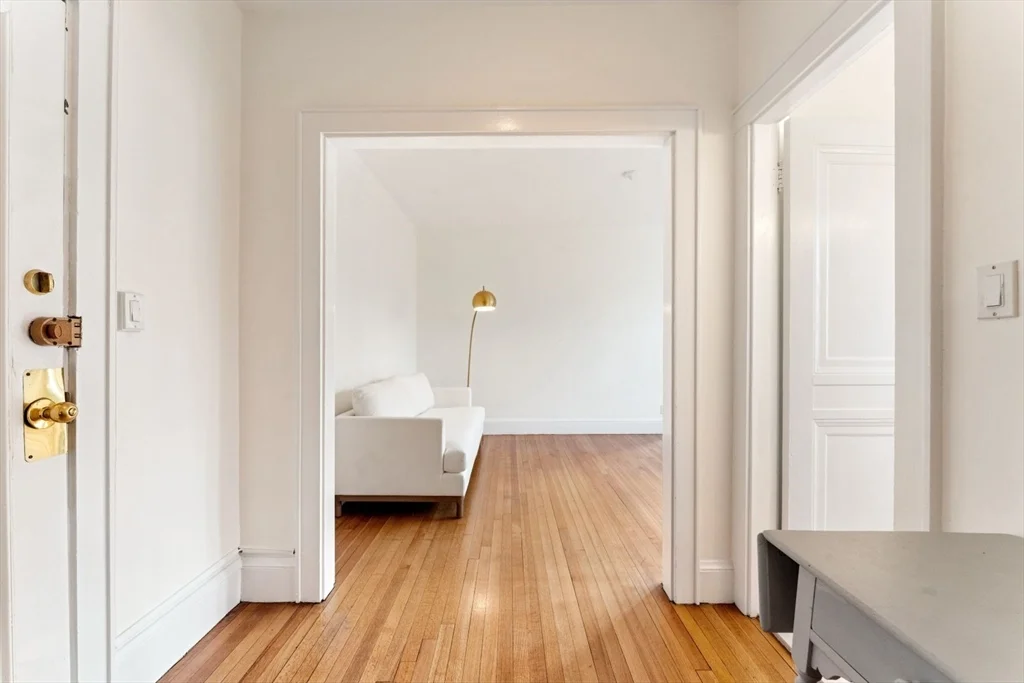 20 Concord Ave, Harvard Square