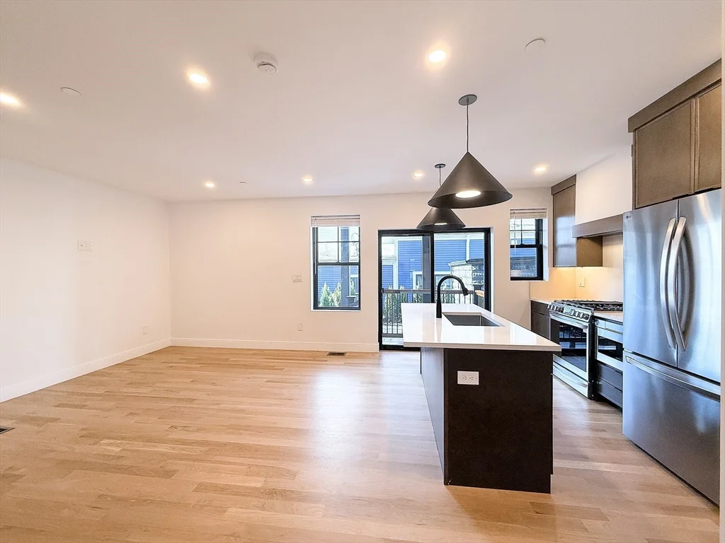 99 5th St, East Cambridge