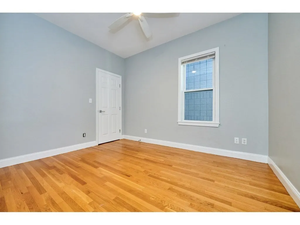 5 Transit St, South Boston