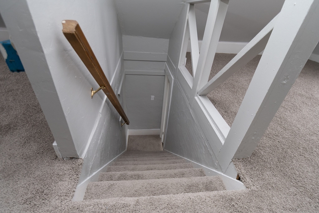 7 Central St, Hudson