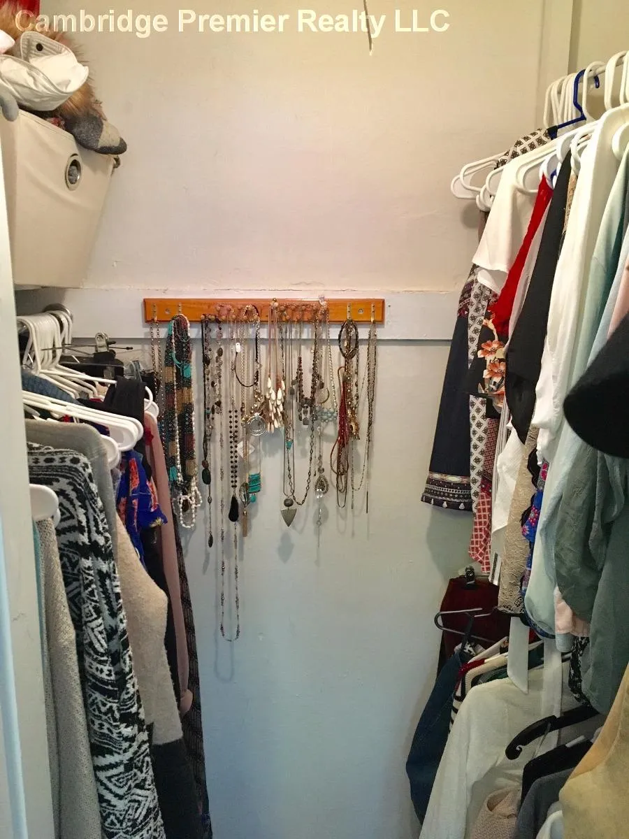 1558 Massachusetts Ave, Neighborhood Nine