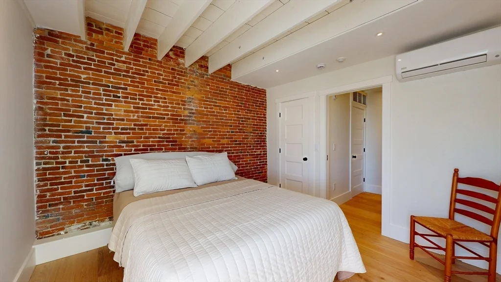 1 Liberty St, Newburyport