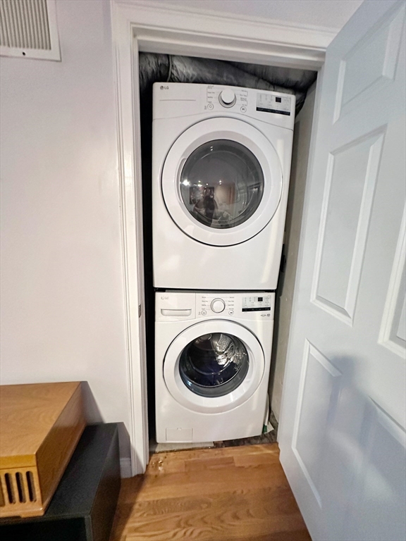 364 Sumner St, East Boston