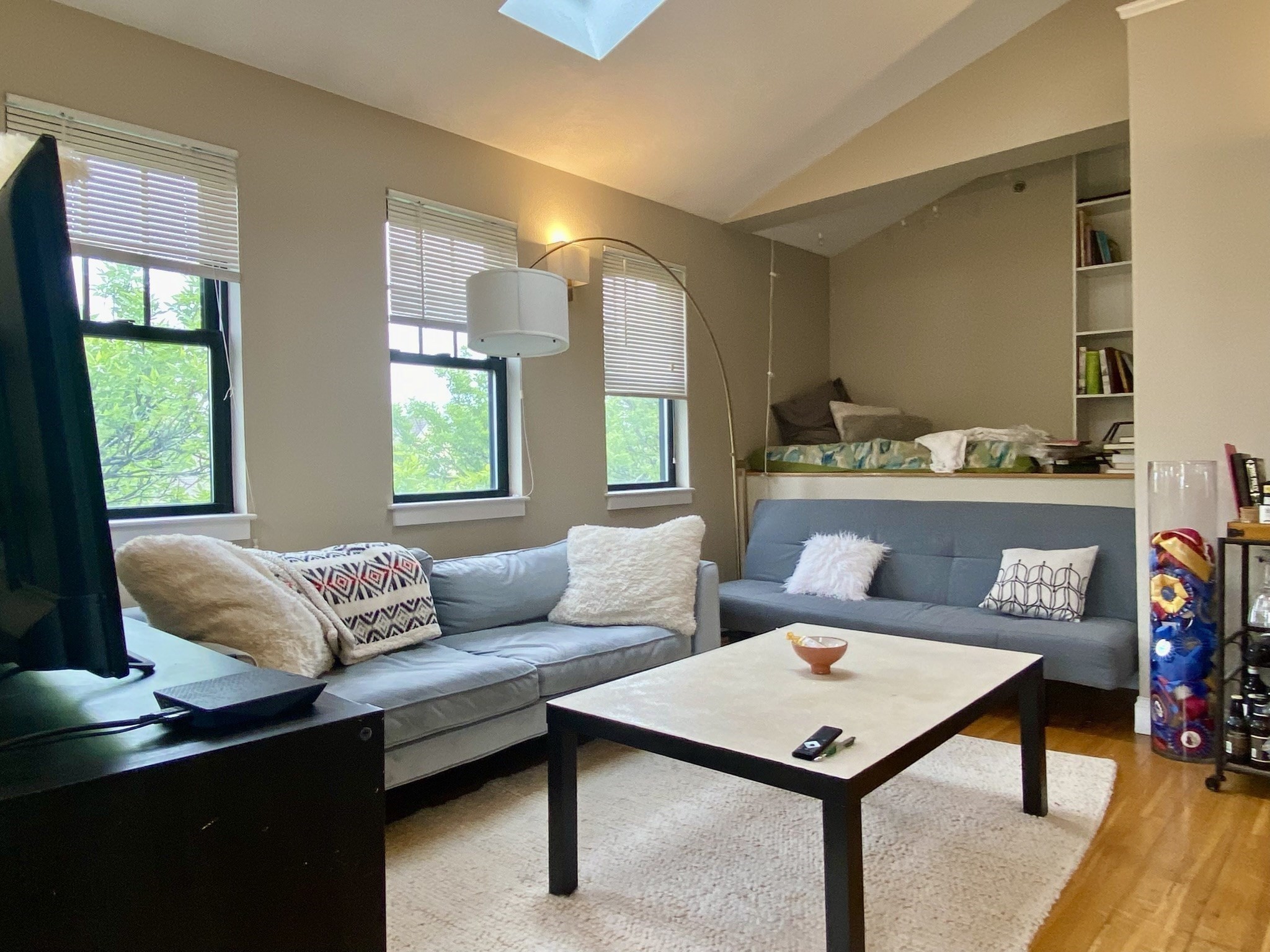 241 River St, Riverside