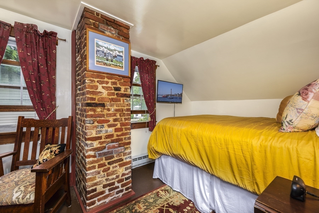 50 Rowland St, Marblehead