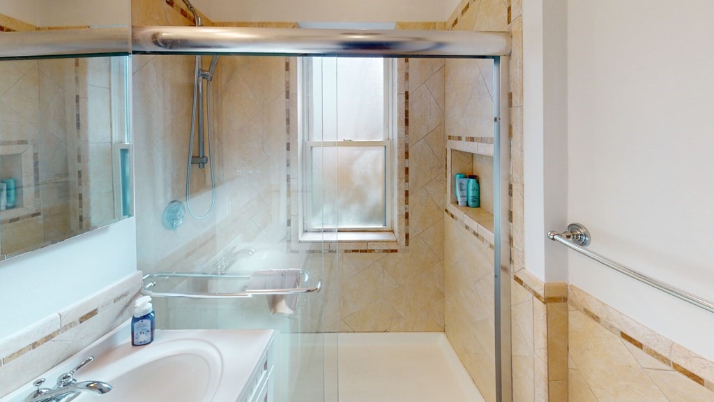 1666 Commonwealth Ave, Brighton