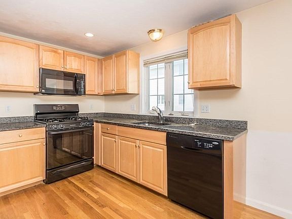 1005 Trapelo Rd, North Waltham