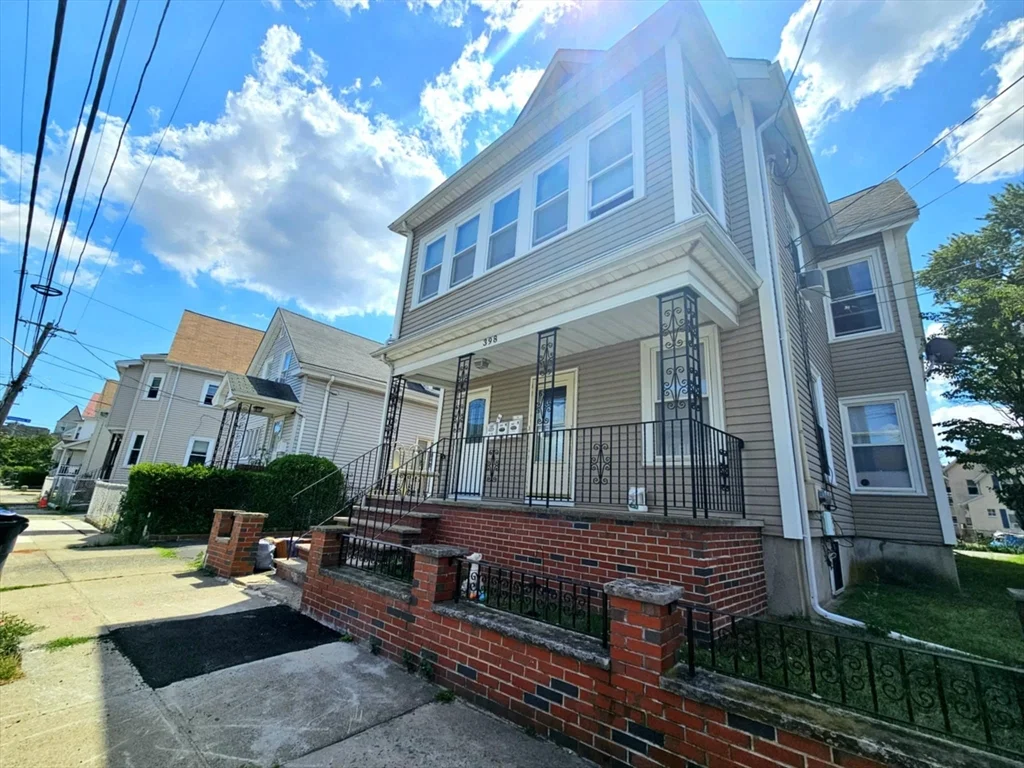 398 Charles St, Malden