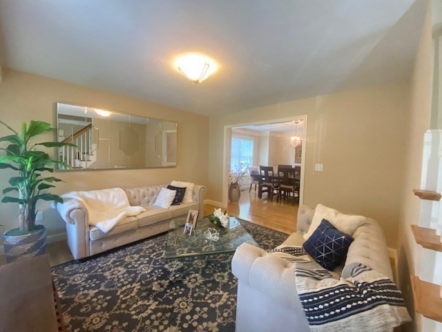 90 Cook Ln, Marlborough