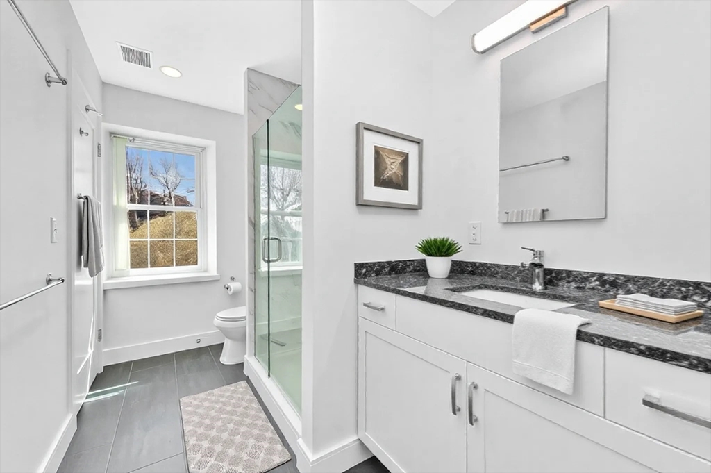 154 Highland St, Roxbury