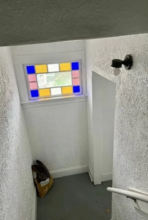 7 Beacon St, Attleboro