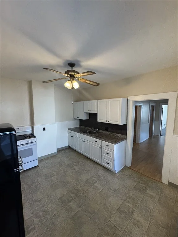 232 River St, Waltham