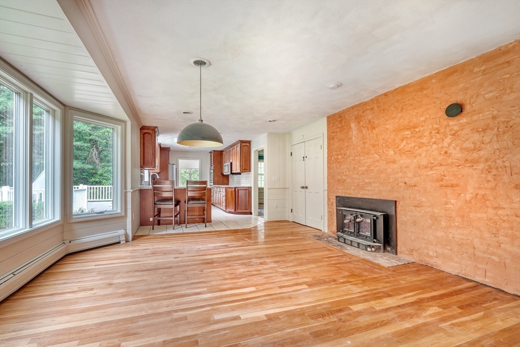 15 Goose Pond Rd, Lincoln