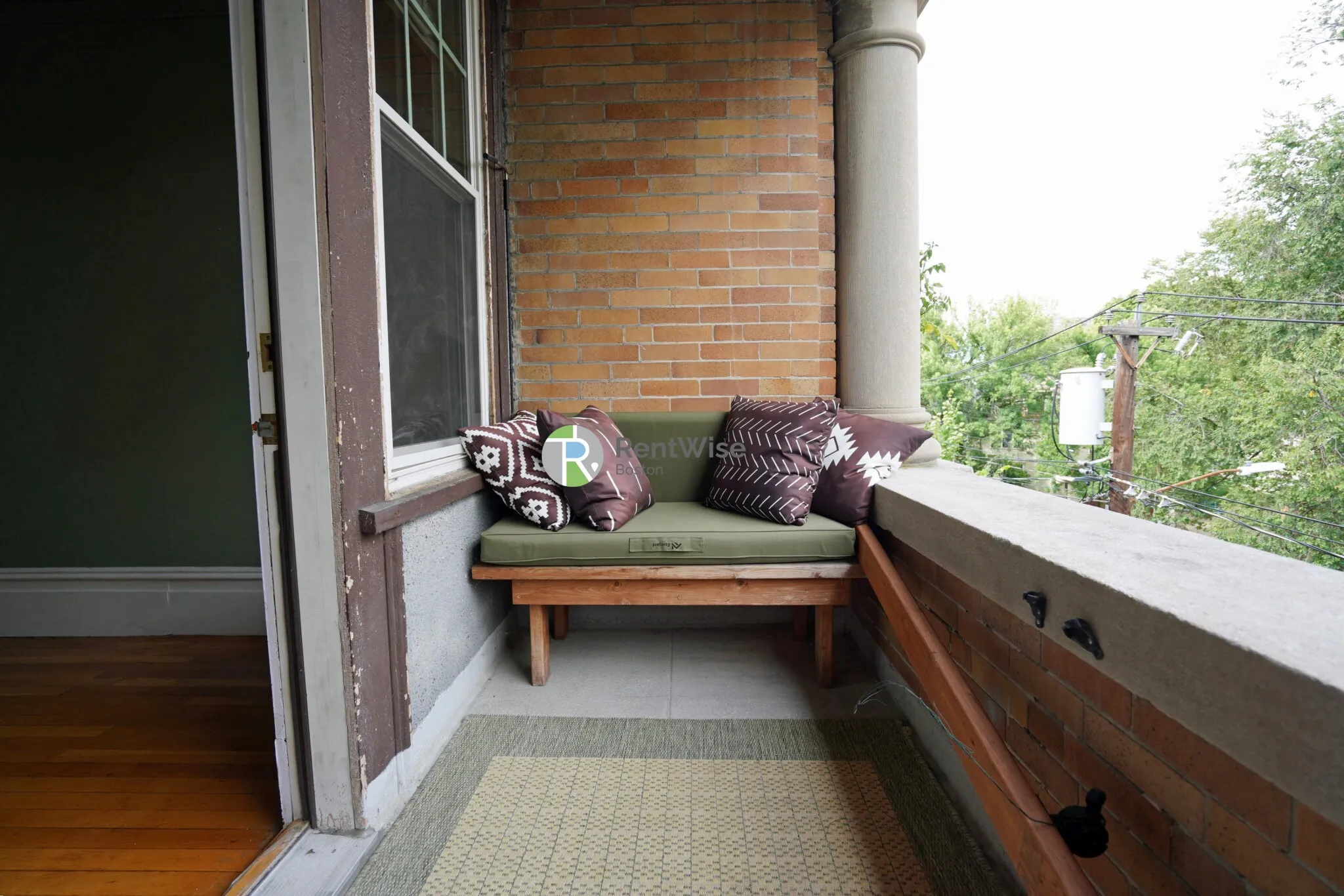 94 Naples Rd, North Brookline