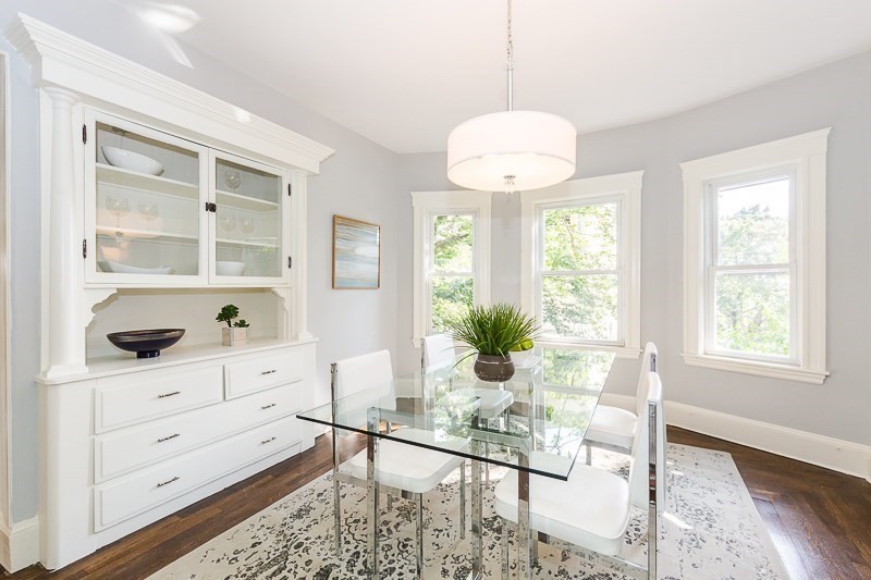 33 Central, Spring Hill